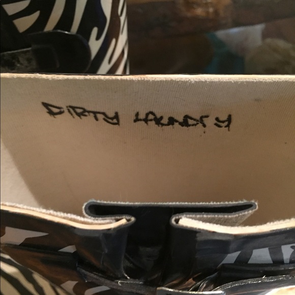 Zebra Print Rain Boots - Picture 4 of 5